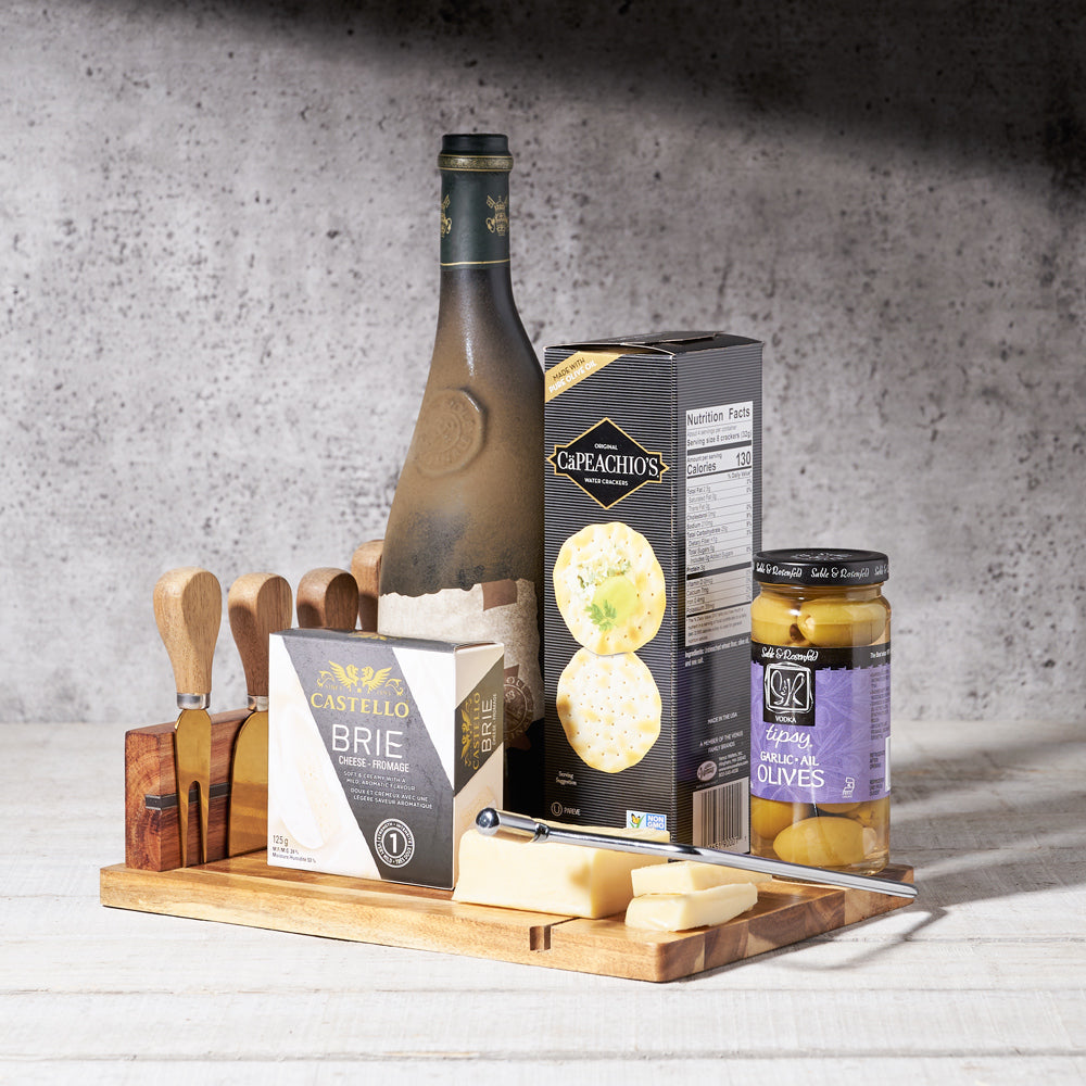 Wine and Garlic Olive Basket – how the gift is presented
