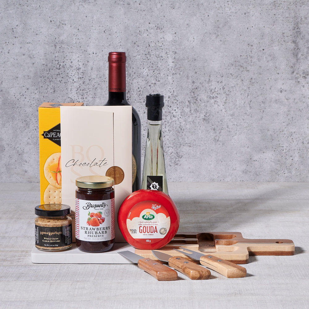 Cheese and Wine Basket with Board – how the gift is presented