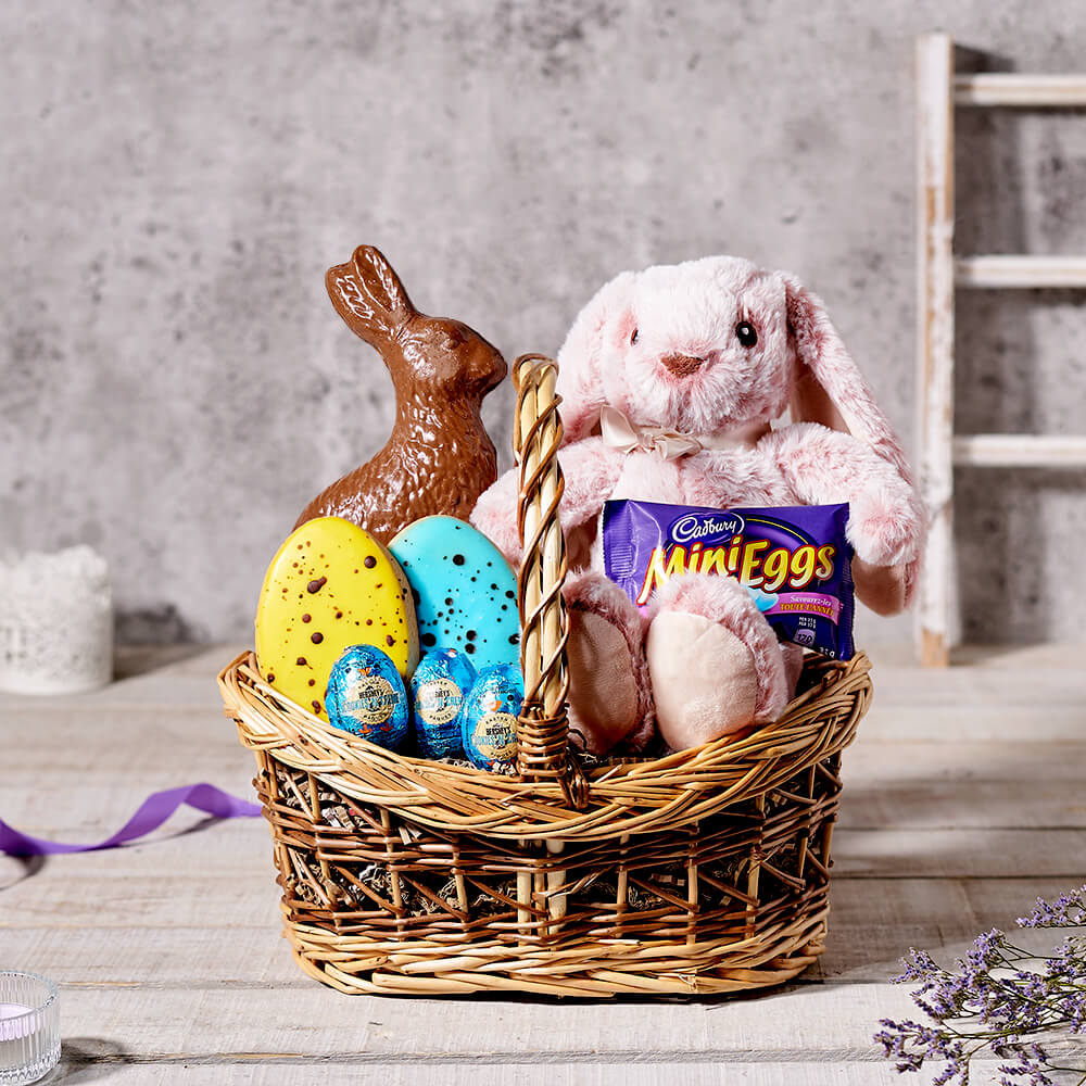 Easter Bunny and Mini Egg Basket – how the gift is presented