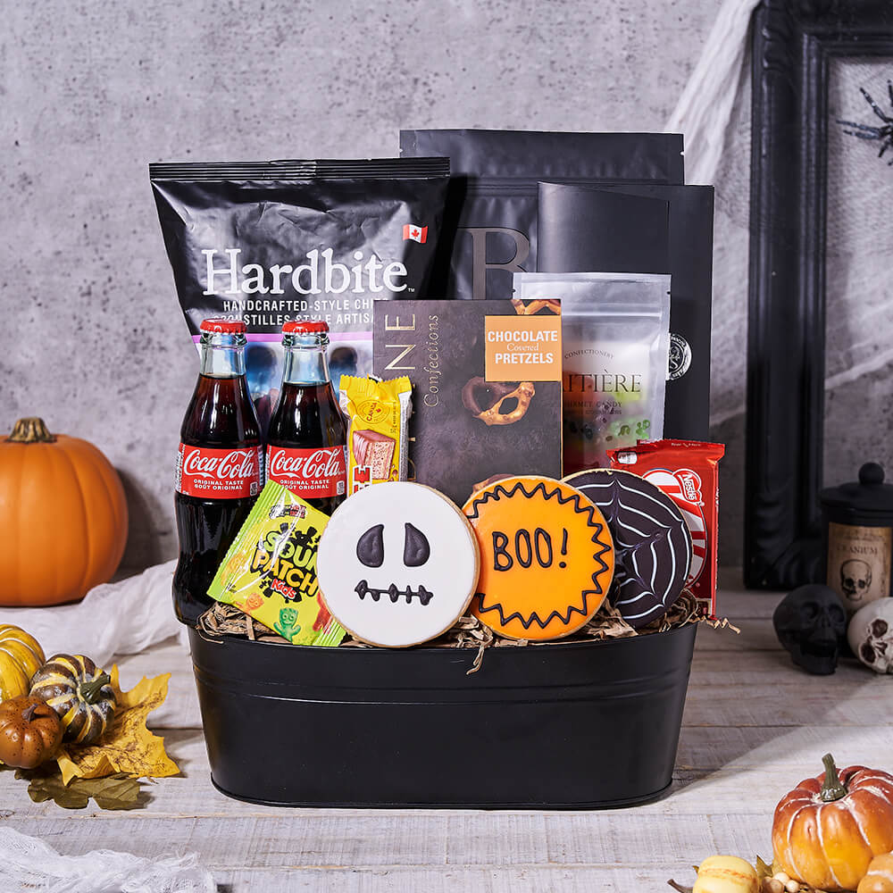 Halloween Assorted Sweet Treats Gift Basket – how the gift is presented