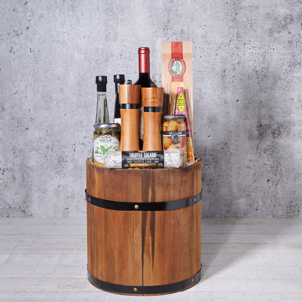 Wooden Barrel Wine and Snacks – how the gift is presented