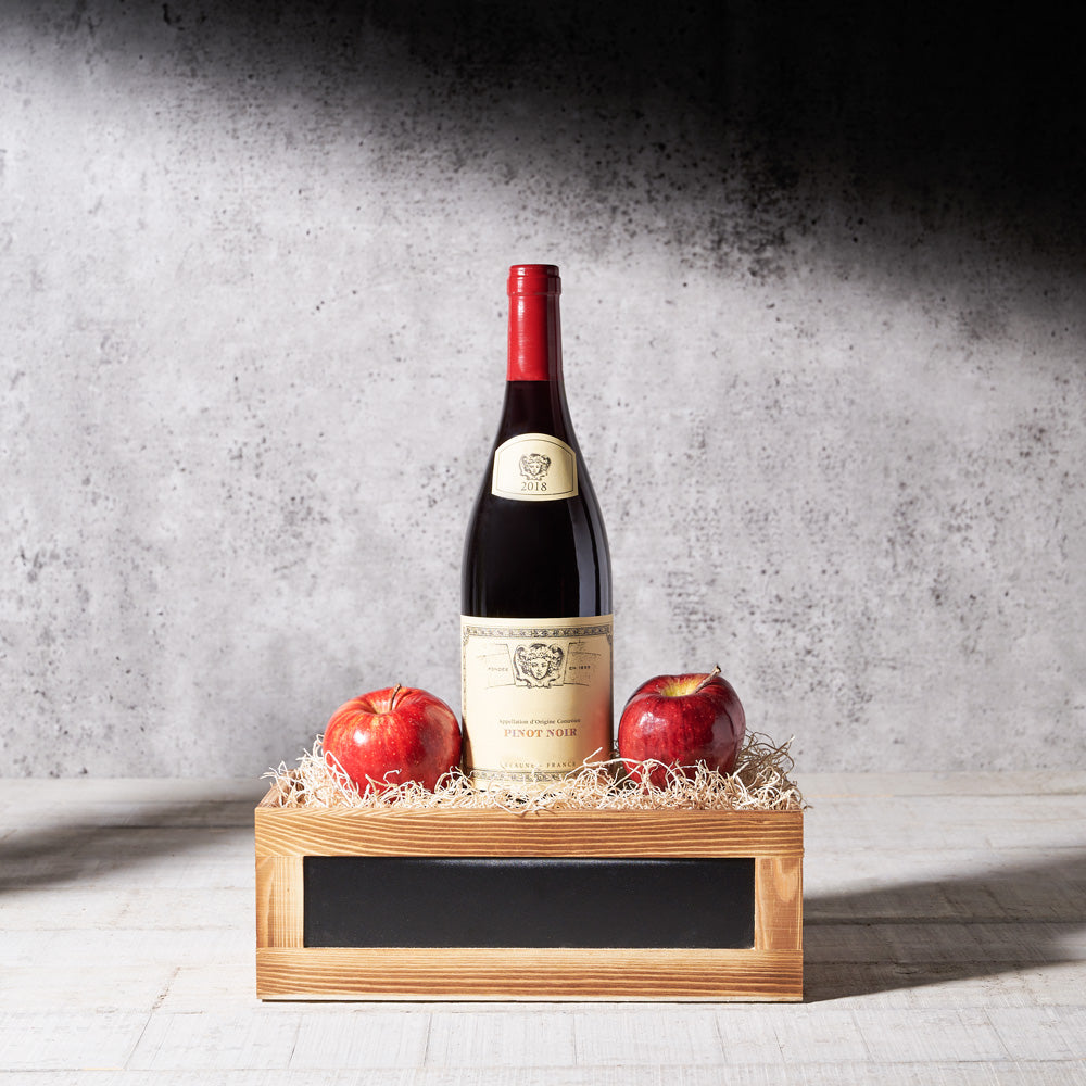 Wine and Gala Apple Basket – how the gift is presented