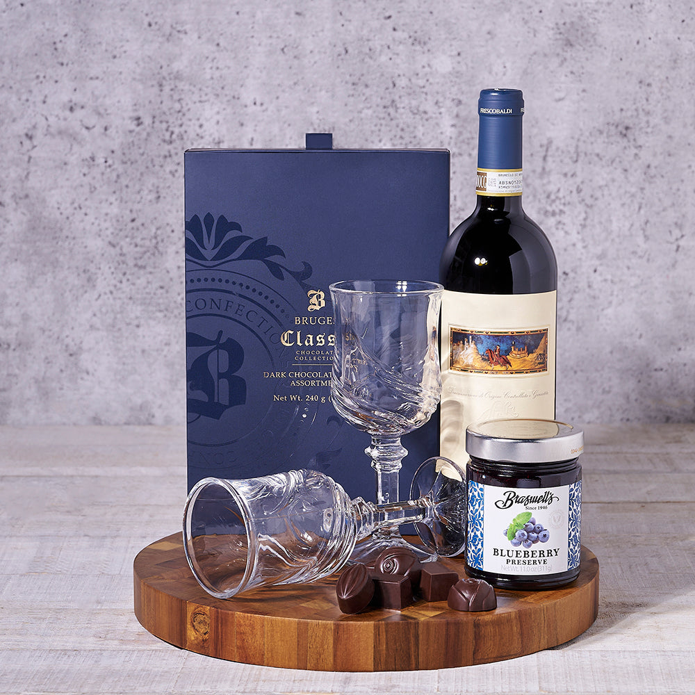 Classic Wine and Blueberry Preserves Basket – how the gift is presented