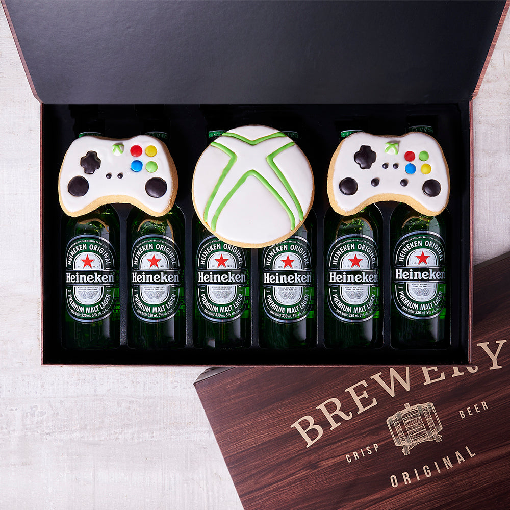 Beer Basket with Gamer Cookies – how the gift is presented