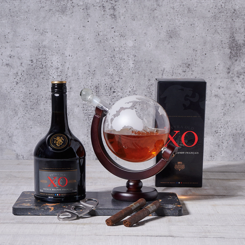 Liquor Gift Set with Cigar Trimmer – how the gift is presented
