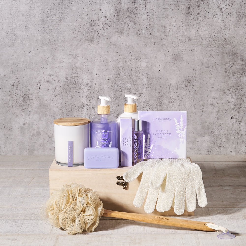 Spa Gift Basket with Lavender Accents – how the gift is presented