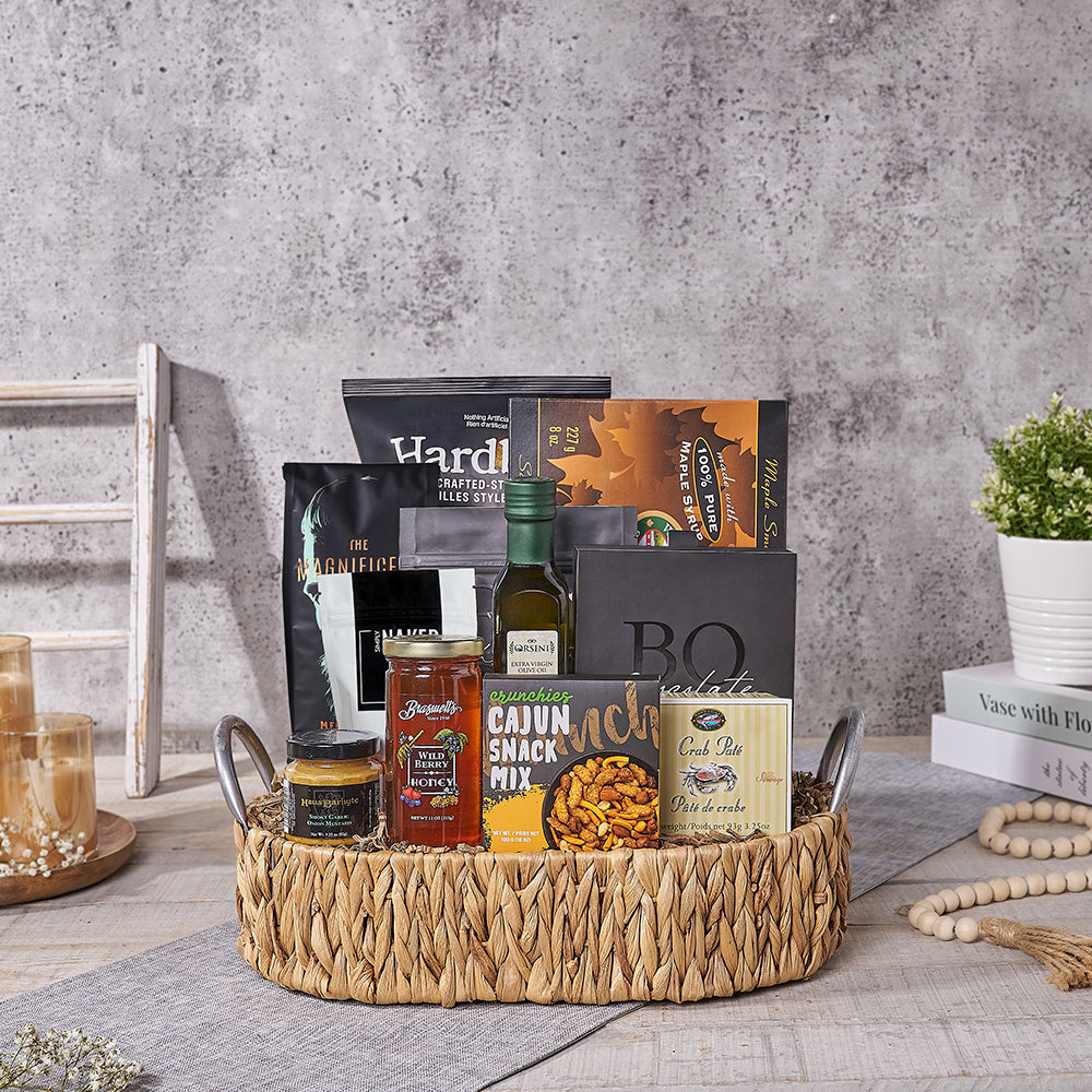 Smoked Salmon and Artisan Snack Basket – how the gift is presented