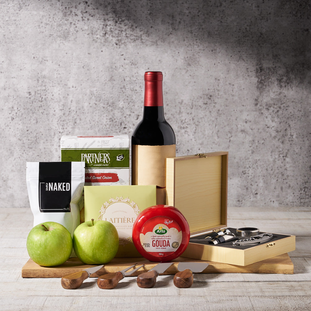 Wine Cheese and Nuts Basket – how the gift is presented