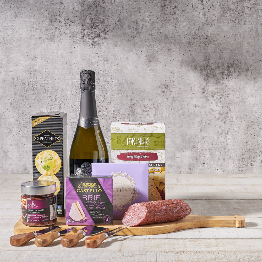 Brie Salami and Sparkling Wine Basket – how the gift is presented