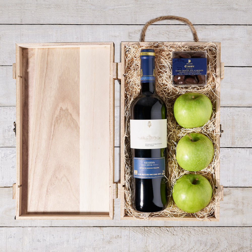 Wine and Fruit Gift Box – how the gift is presented