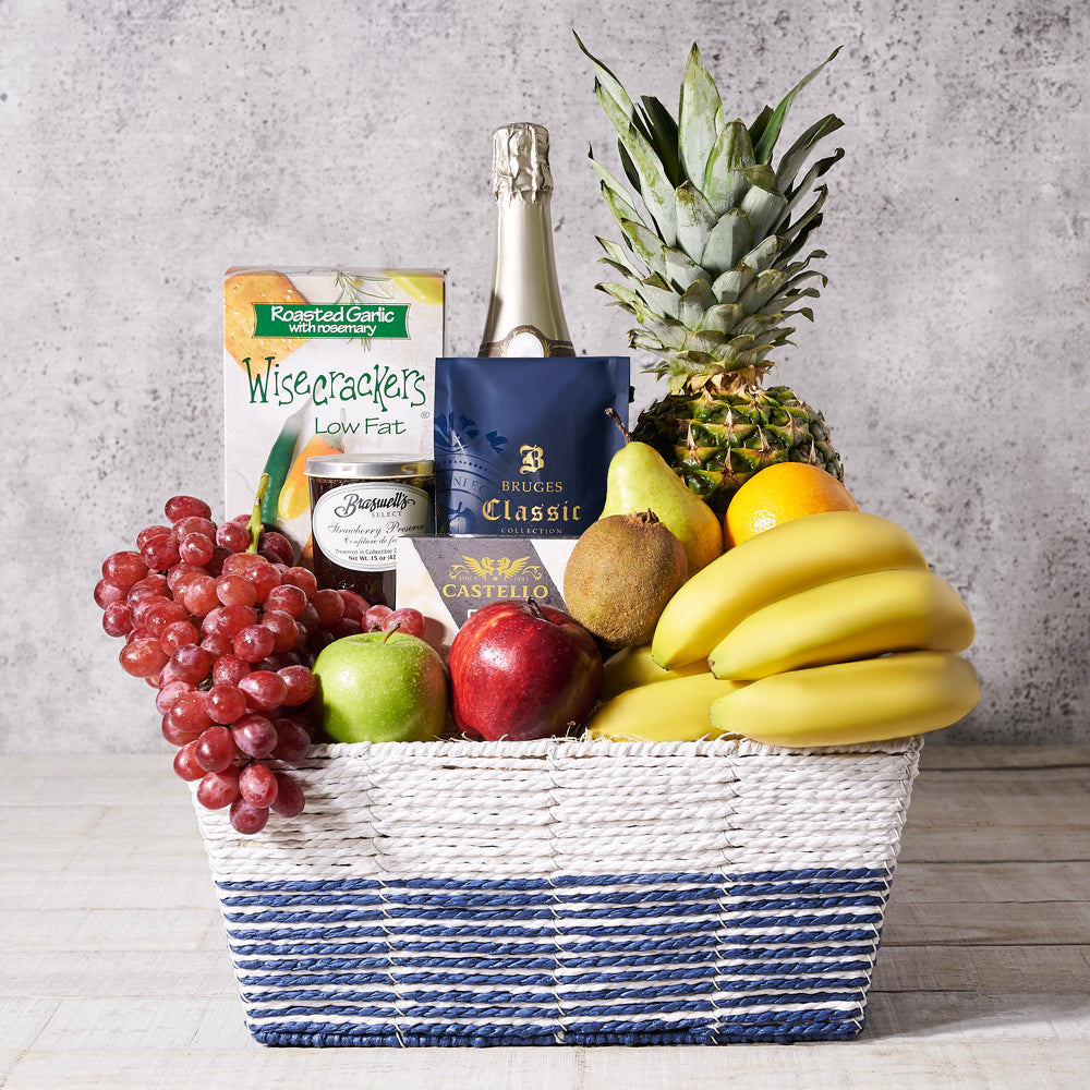 Sparkling Wine with Cheese Basket, USA – how the gift is presented