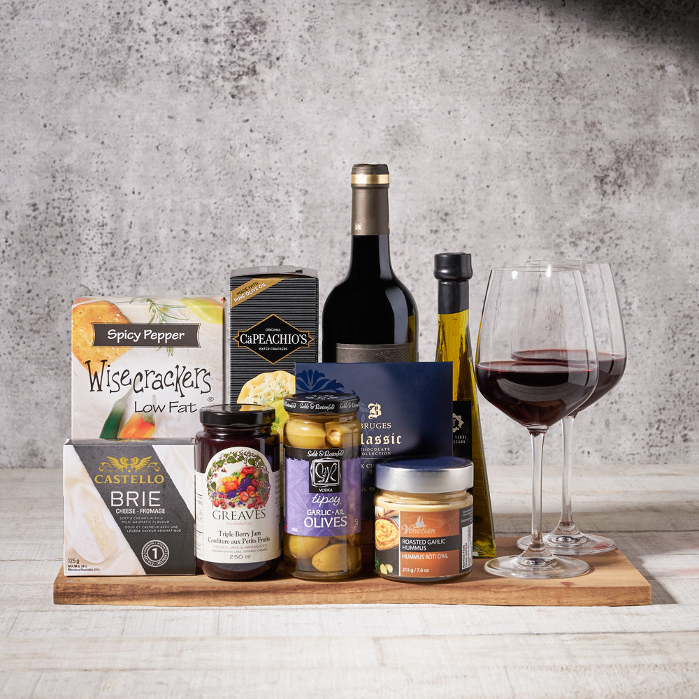 Wine and Roasted Garlic Hummus Basket – how the gift is presented