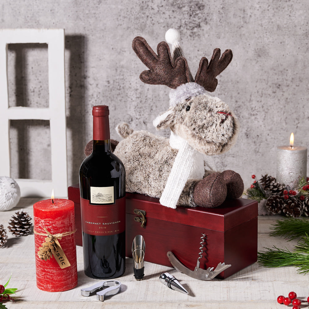 Holiday Wine and Candle Gift Box – how the gift is presented