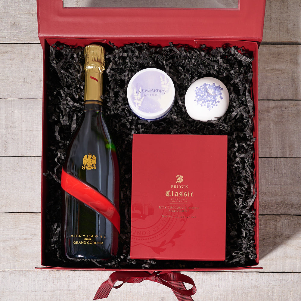 Valentine's Day Sparkling Wine Lavender Box – how the gift is presented