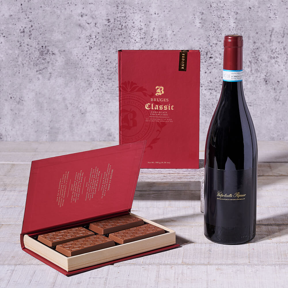 Bruges Book Red Wine Gift Basket – how the gift is presented