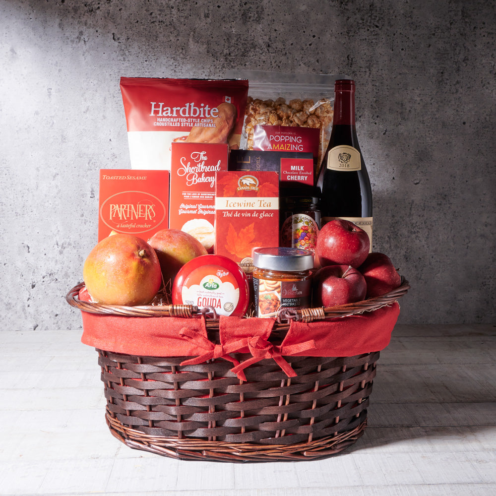 Wine and Fruit Gourmet Basket – how the gift is presented