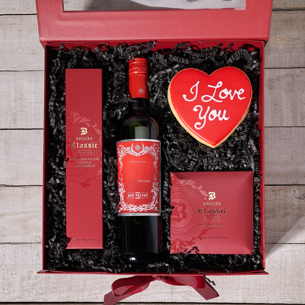Valentine's Red Wine and Sweets Gift – how the gift is presented