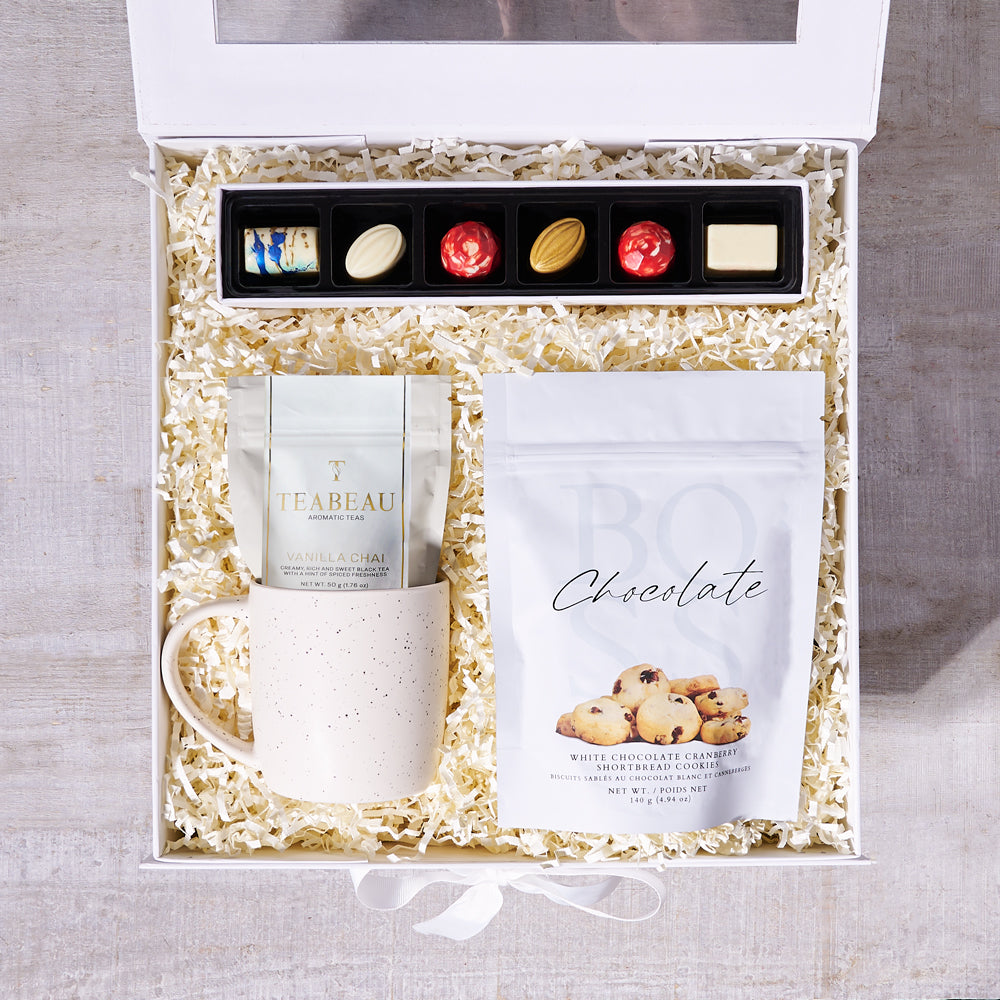 Tea and White Chocolate Gift Box – how the gift is presented