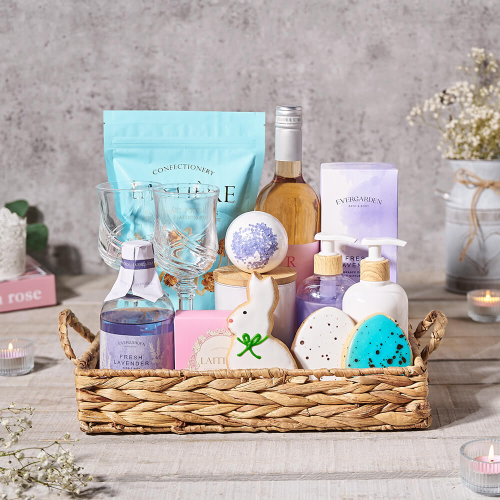 Wine and Easter Cookies Basket – how the gift is presented