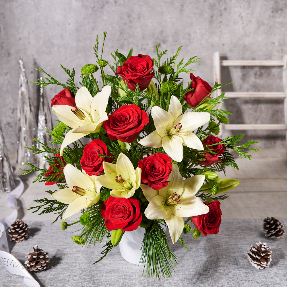 Holiday Flower Arrangement in Ceramic Pot – how the gift is presented