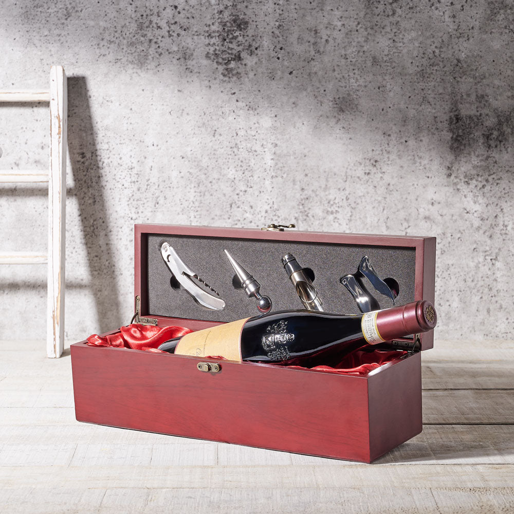 Red Wine Box with Accessories – how the gift is presented