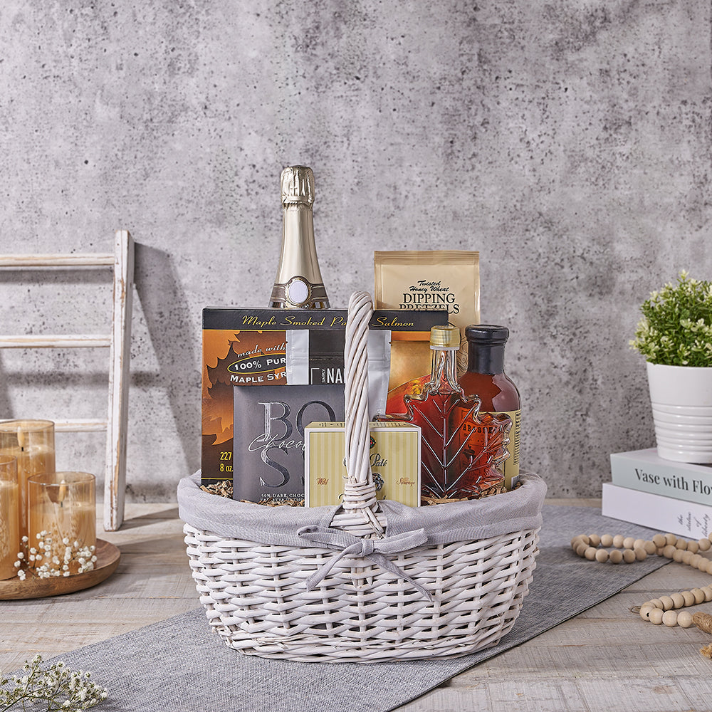 Sparkling Wine in White Wicker – how the gift is presented