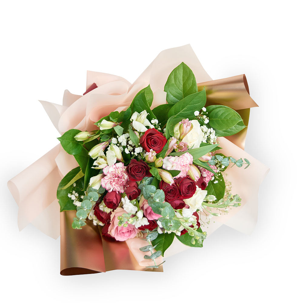 Mixed red and white rose bouquet