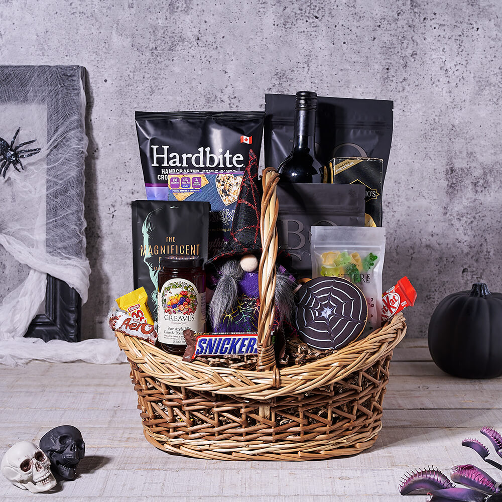 Wicker Basket with Halloween Wine – how the gift is presented