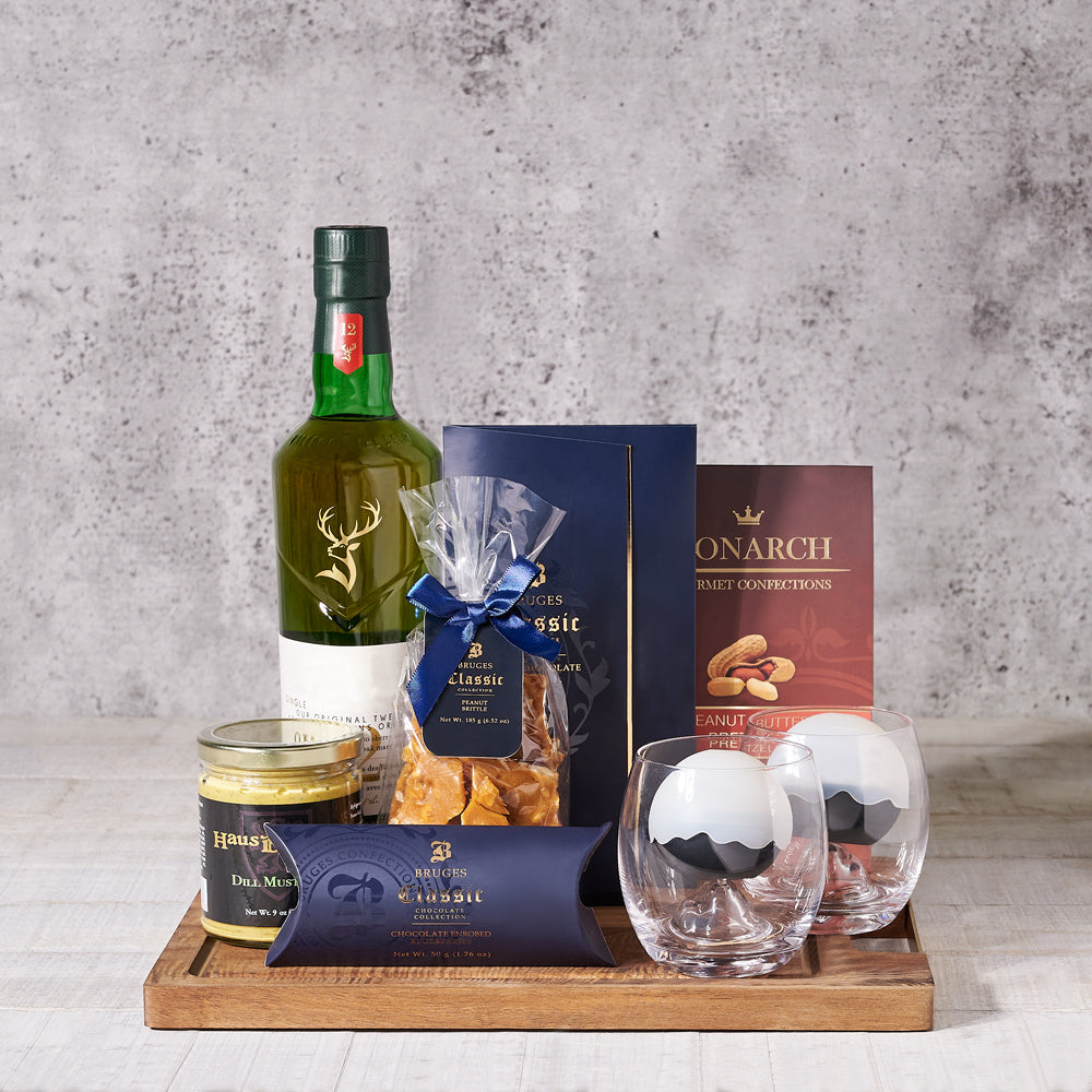 Whiskey Basket with Chocolate Blueberries – how the gift is presented